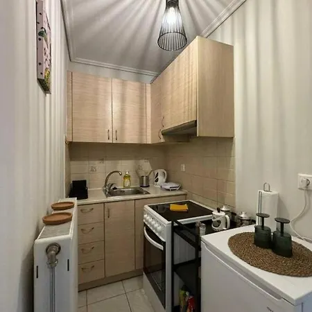Apartment 2' From Metro Station *